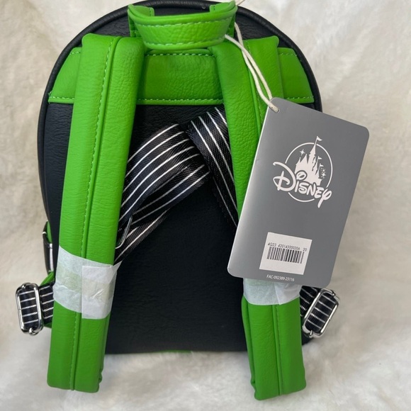 *NEW* Disney Loungefly Nightmare Before Christmas Backpack - Picture 7 of 8